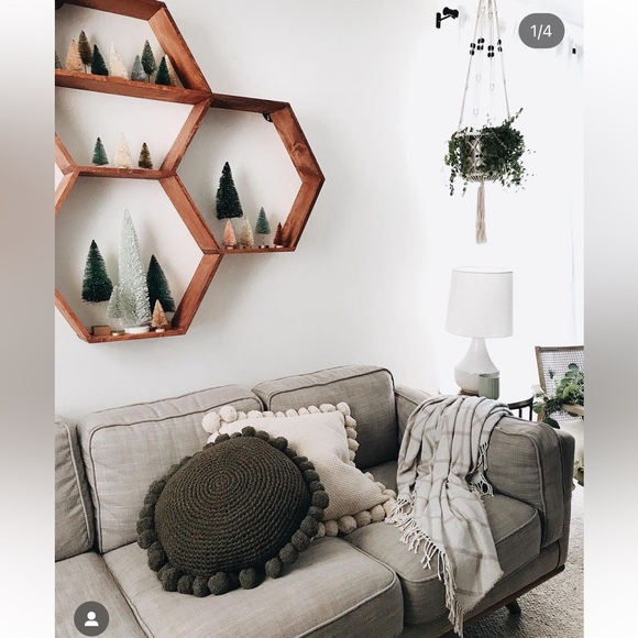♥️Sold | Kaekoo | Round Pom-Pom Pillow Cover - Picture 2 of 6